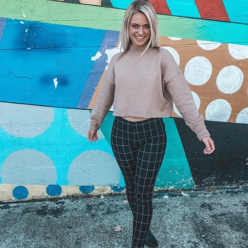 Cropped turtleneck